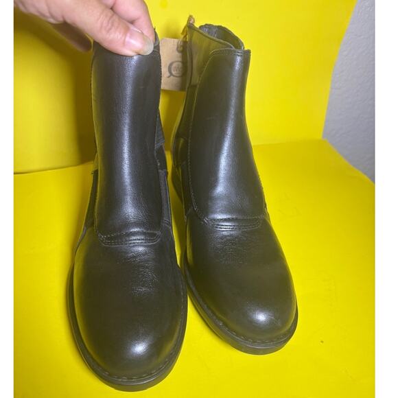 Born Black Leather Ankle Back Zipper Boots size 9 M NWT - Picture 10 of 10